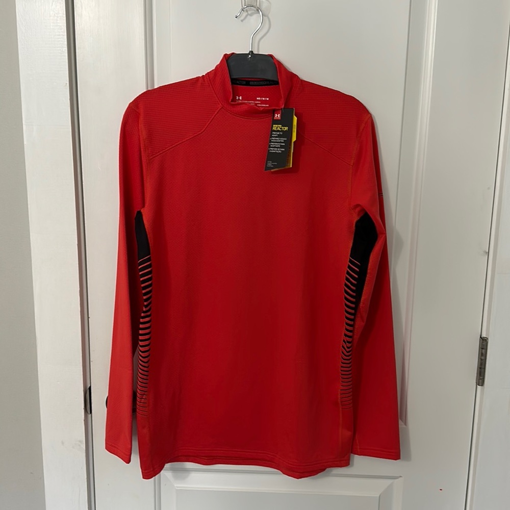 Under armour fitted cold gear reactor long sleeve
